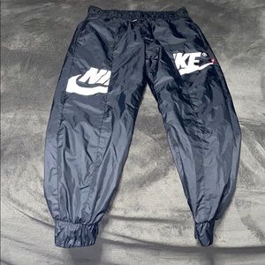 Nike windbreaker joggers